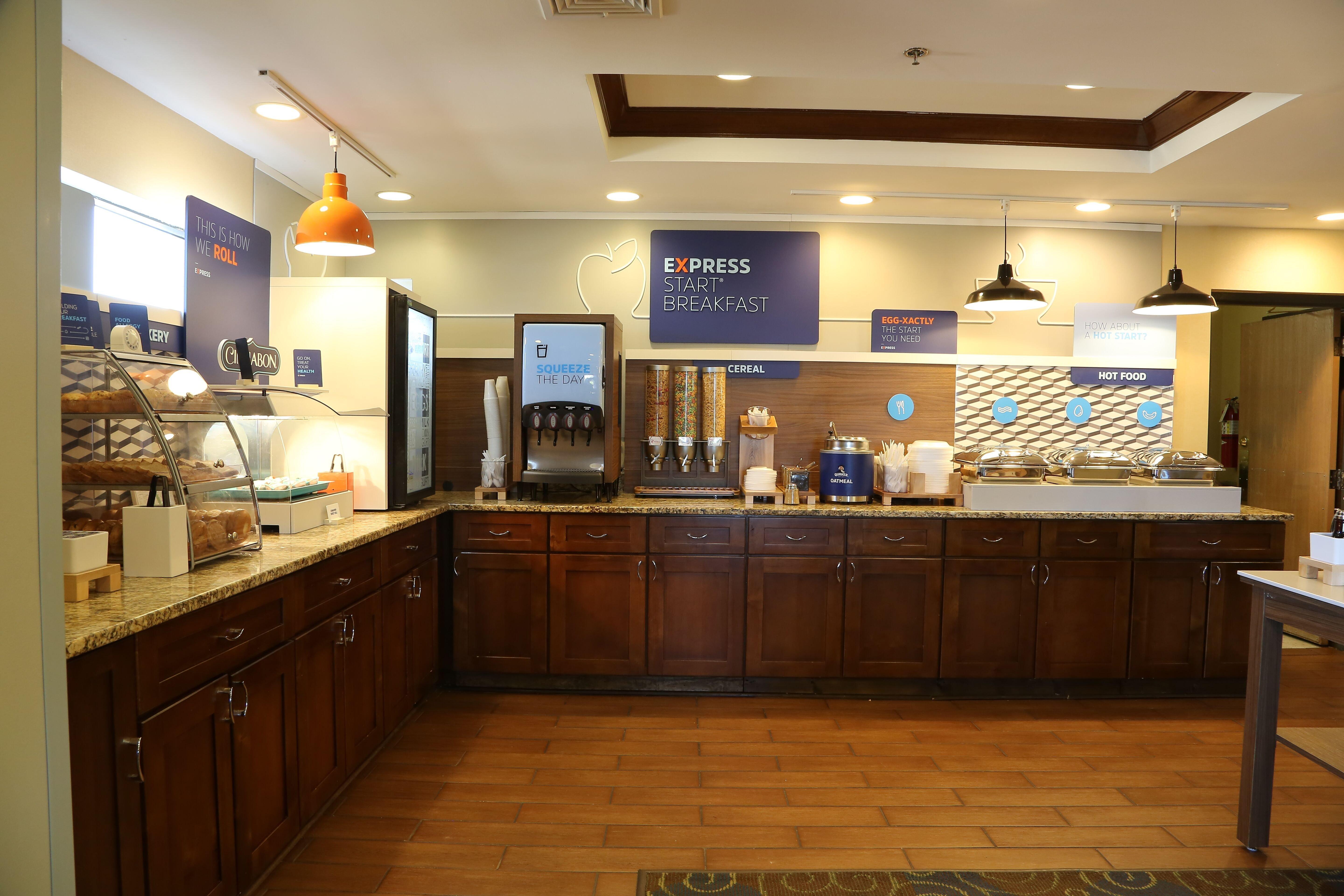 Holiday Inn Express Hotel & Suites Cleveland - Ms By Ihg Dış mekan fotoğraf