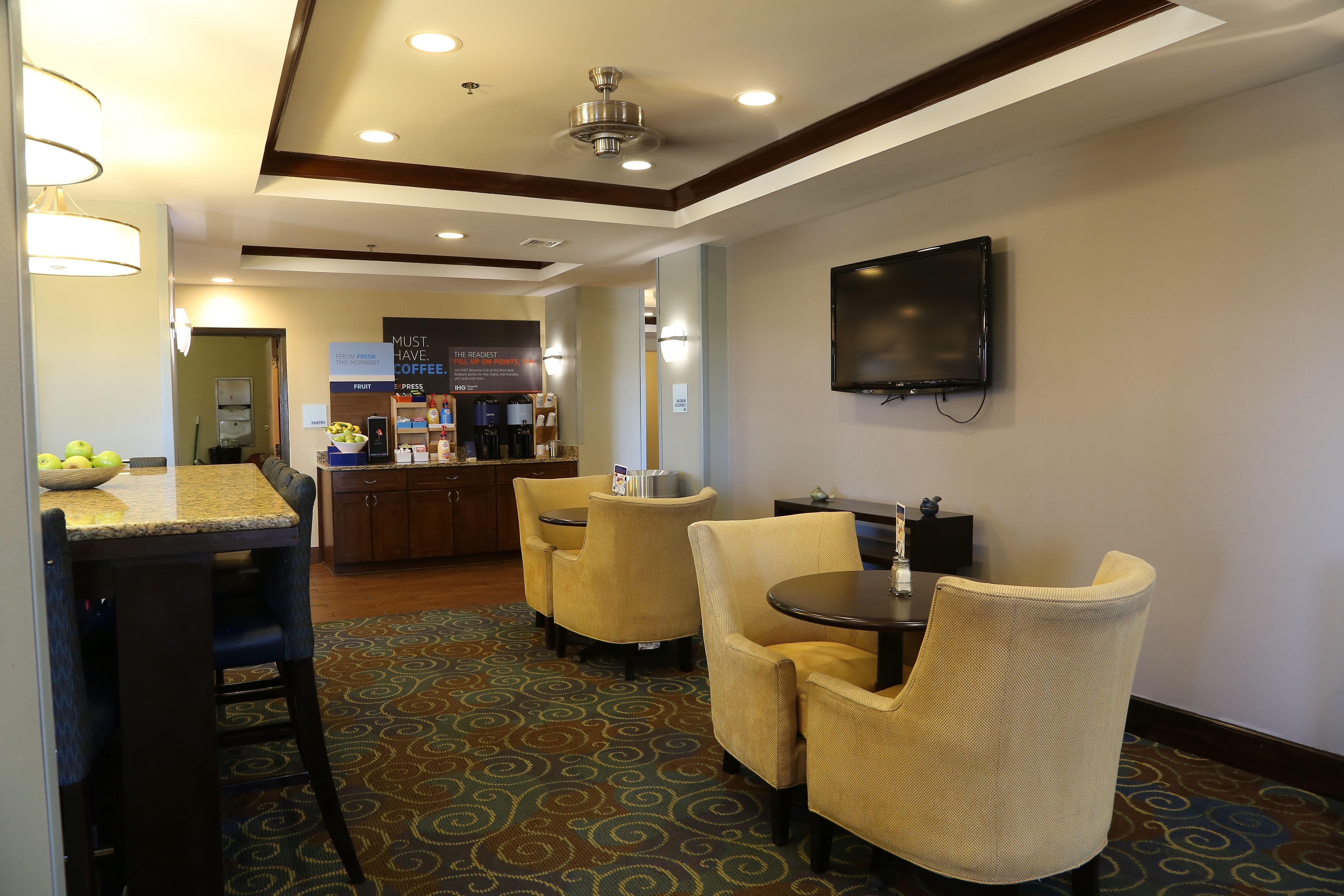 Holiday Inn Express Hotel & Suites Cleveland - Ms By Ihg Dış mekan fotoğraf