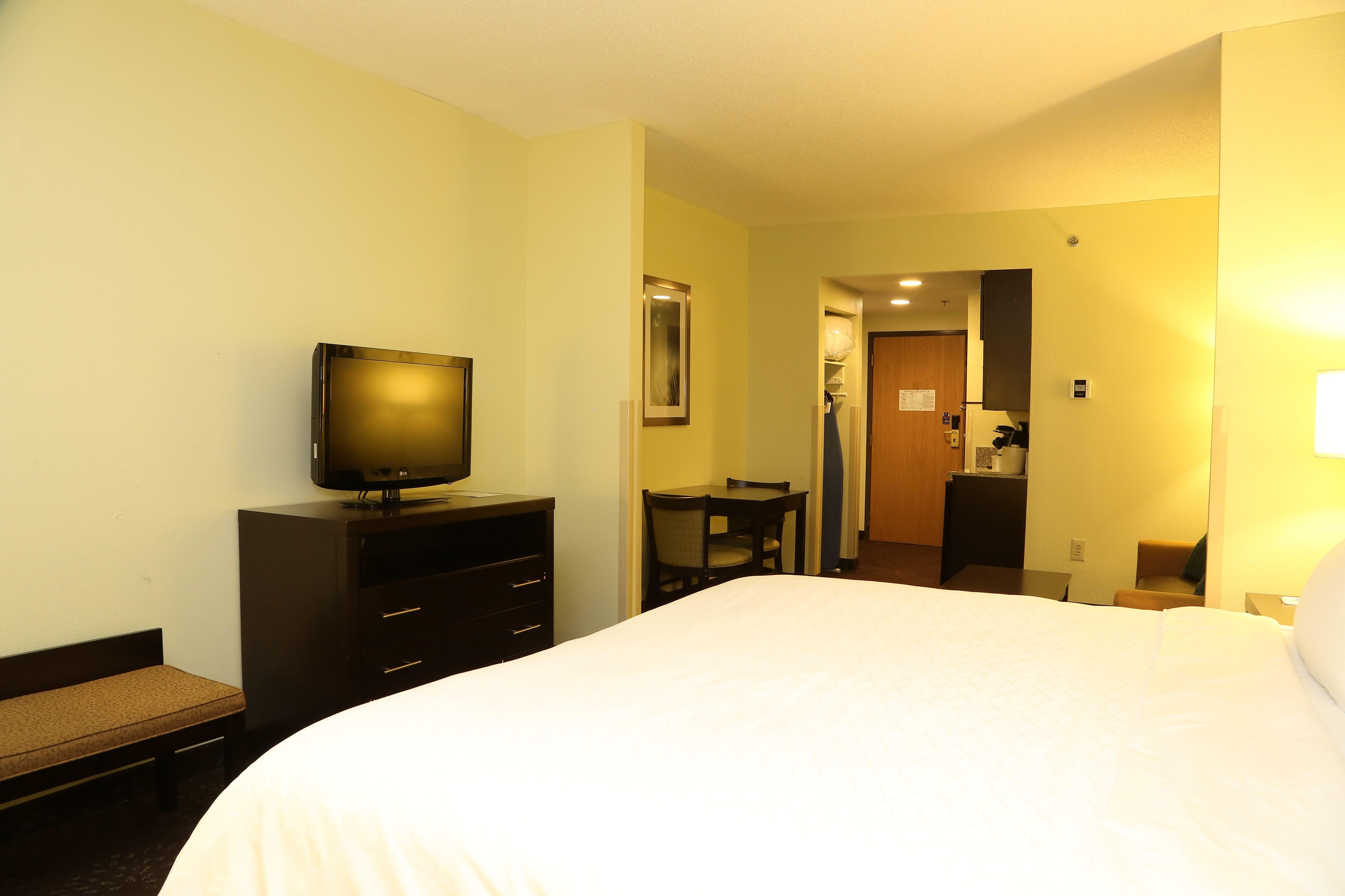 Holiday Inn Express Hotel & Suites Cleveland - Ms By Ihg Dış mekan fotoğraf