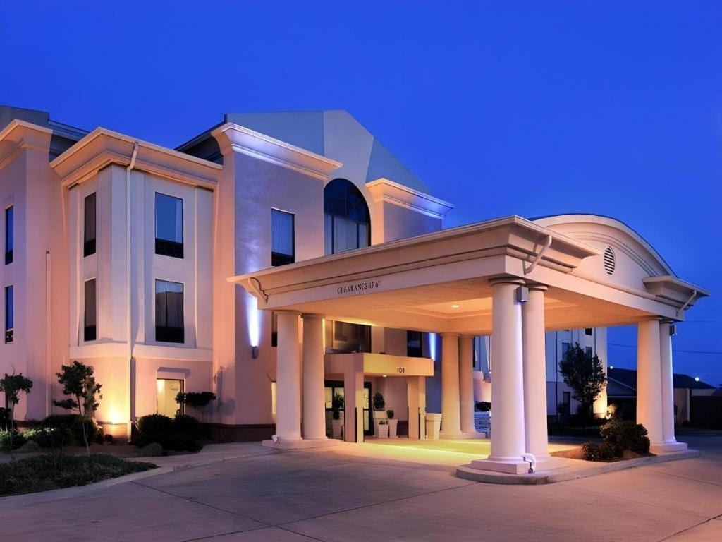 Holiday Inn Express Hotel & Suites Cleveland - Ms By Ihg Dış mekan fotoğraf