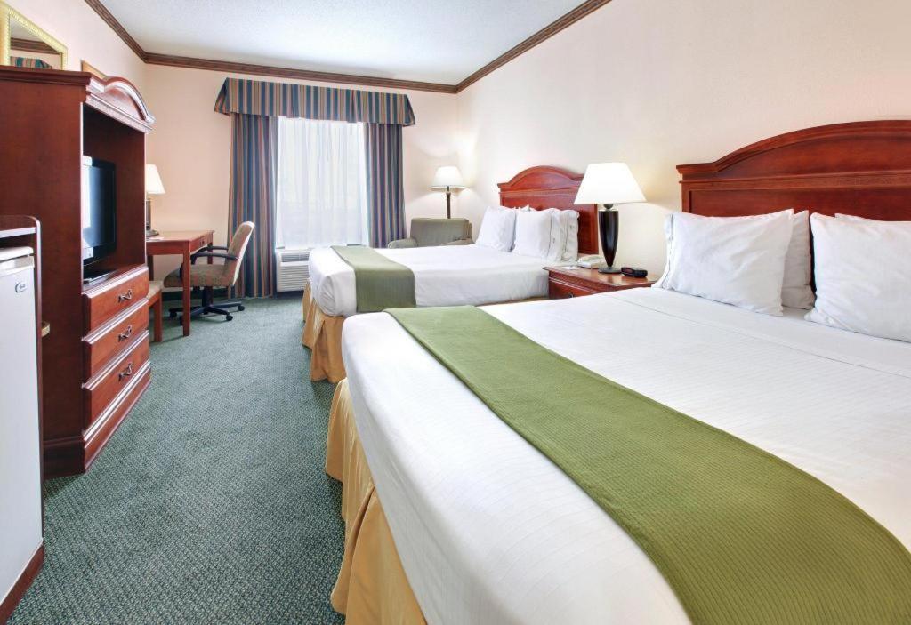Holiday Inn Express Hotel & Suites Cleveland - Ms By Ihg Dış mekan fotoğraf