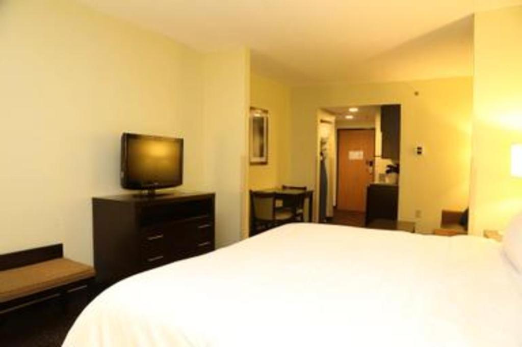 Holiday Inn Express Hotel & Suites Cleveland - Ms By Ihg Dış mekan fotoğraf
