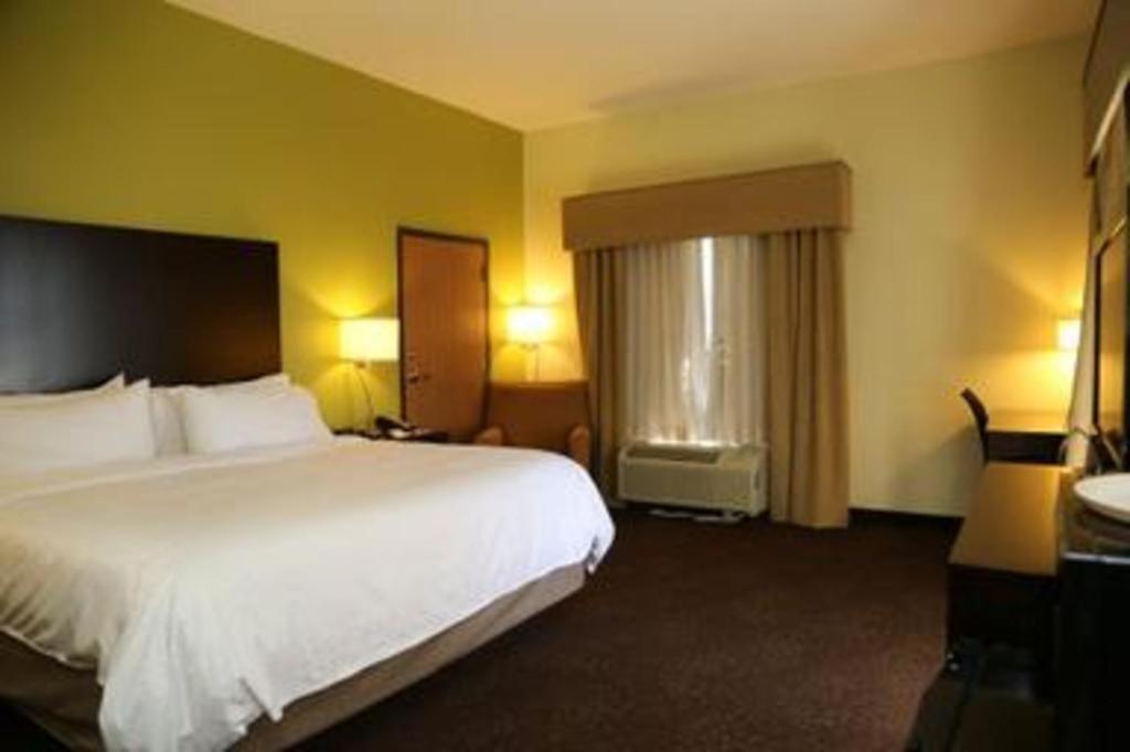 Holiday Inn Express Hotel & Suites Cleveland - Ms By Ihg Dış mekan fotoğraf