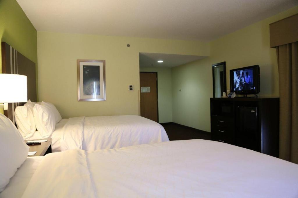 Holiday Inn Express Hotel & Suites Cleveland - Ms By Ihg Dış mekan fotoğraf