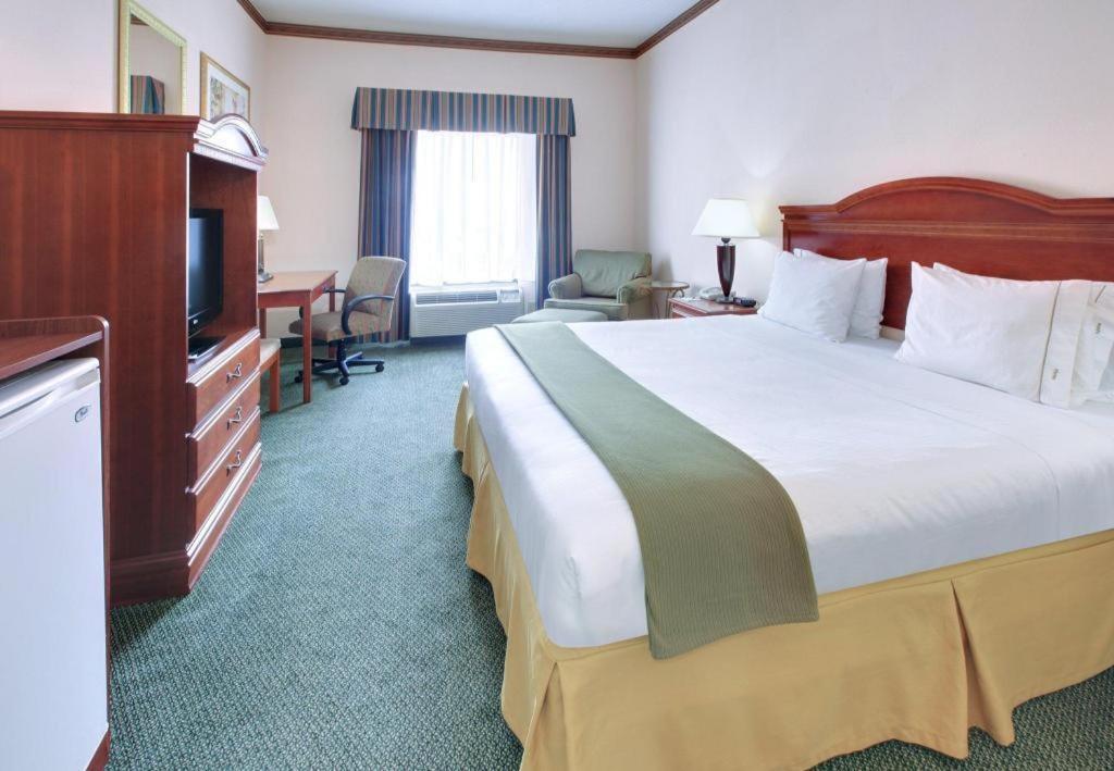 Holiday Inn Express Hotel & Suites Cleveland - Ms By Ihg Dış mekan fotoğraf