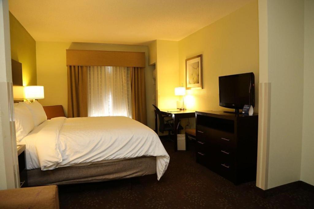 Holiday Inn Express Hotel & Suites Cleveland - Ms By Ihg Dış mekan fotoğraf