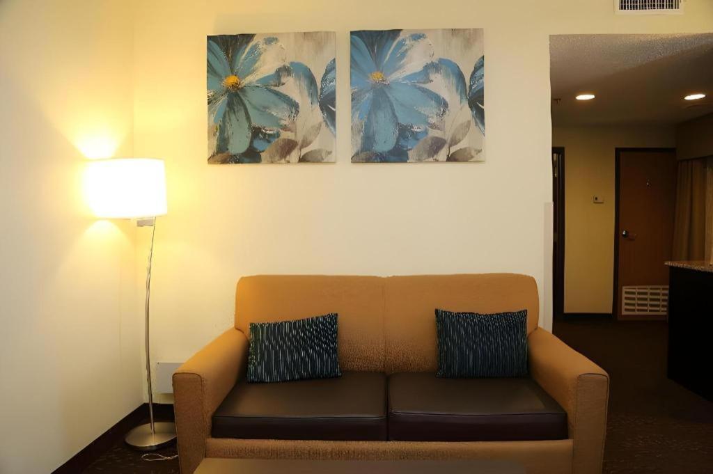 Holiday Inn Express Hotel & Suites Cleveland - Ms By Ihg Dış mekan fotoğraf