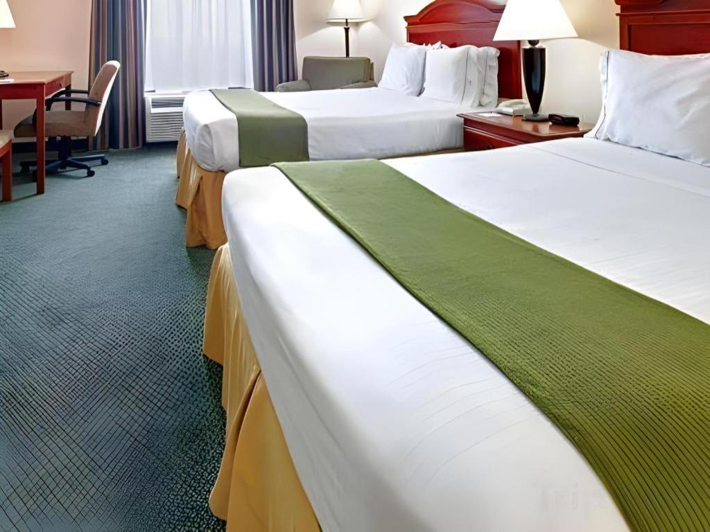 Holiday Inn Express Hotel & Suites Cleveland - Ms By Ihg Dış mekan fotoğraf