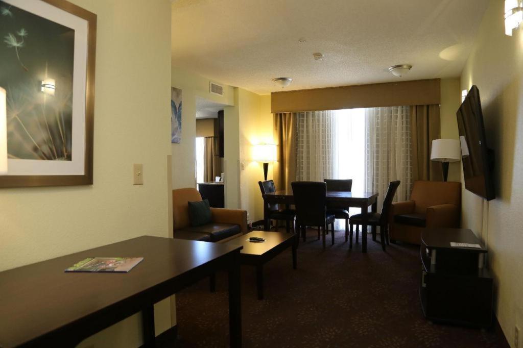 Holiday Inn Express Hotel & Suites Cleveland - Ms By Ihg Dış mekan fotoğraf