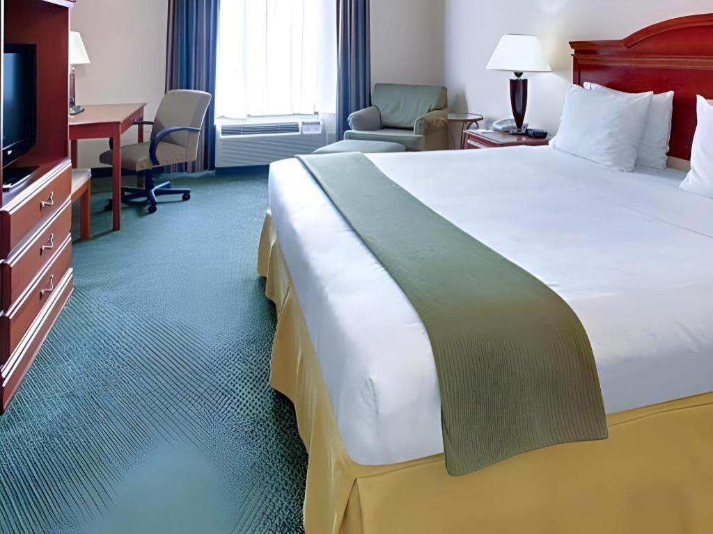 Holiday Inn Express Hotel & Suites Cleveland - Ms By Ihg Dış mekan fotoğraf